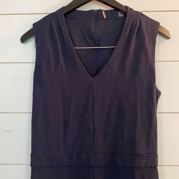 T Tahari | Blue V-neck Sleeveless Jumpsuit | 6 - Picture 4 of 11